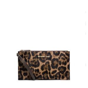 Michael Khors Wrislet Leopard Print
